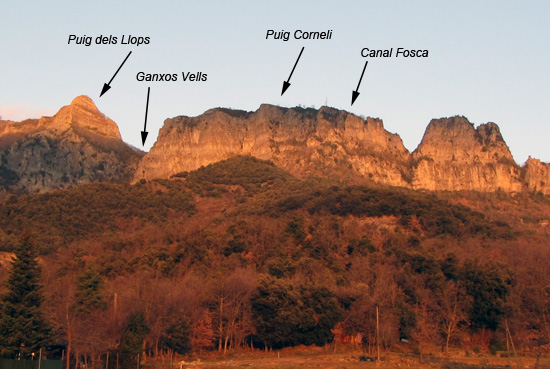 Vista del cingle de Puig Corneli